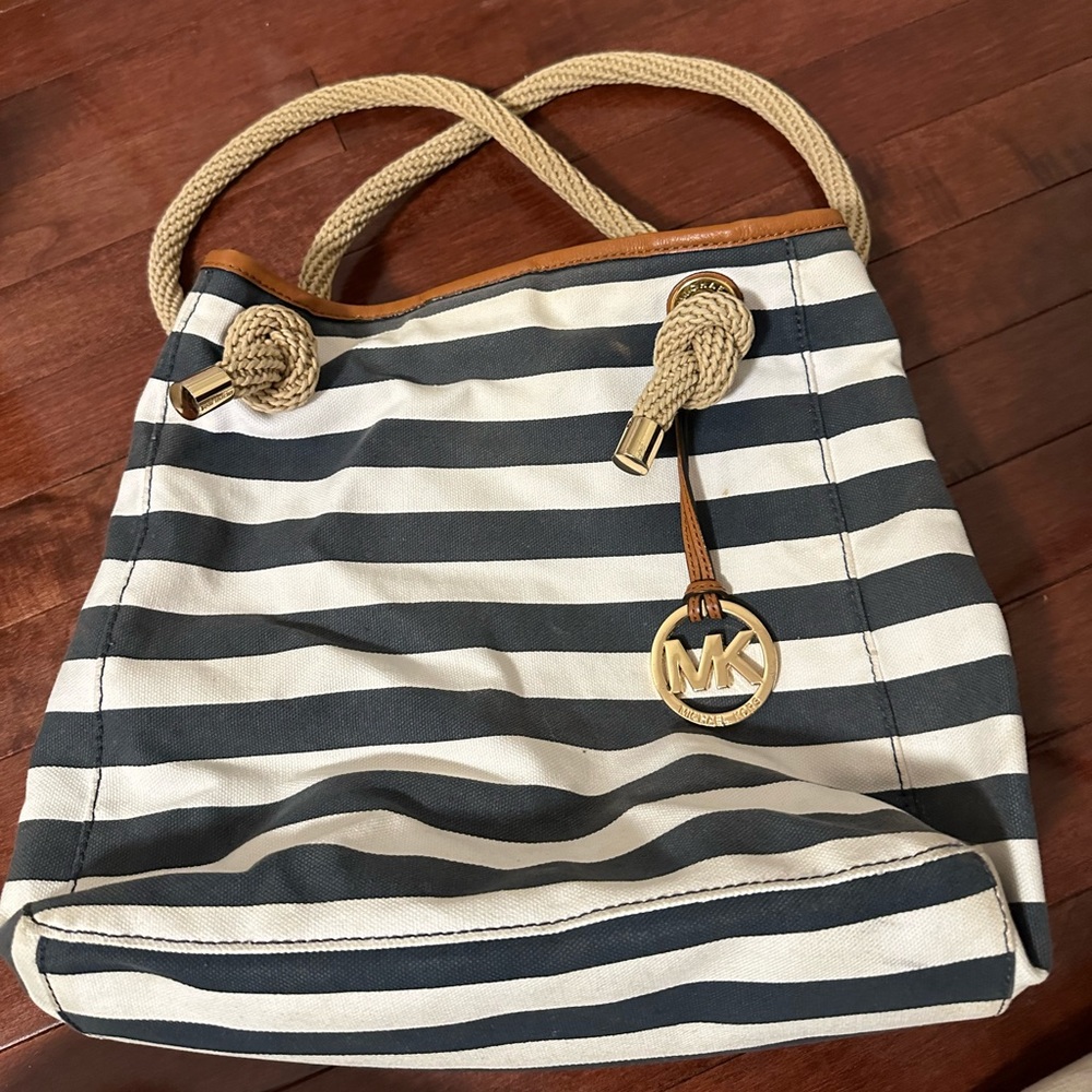 Michael kors beach bag